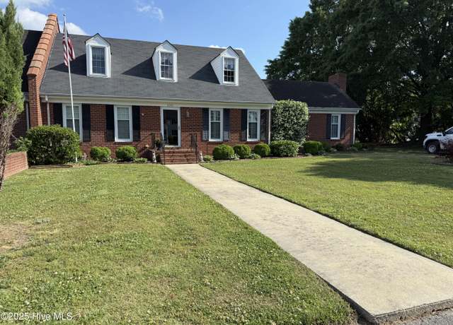 Property at 2210 Nash Pl N, Wilson, NC 27896, 4 beds, 2.5 baths