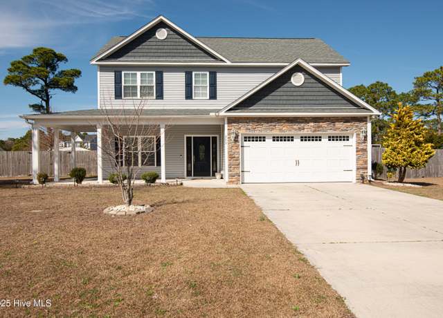 Property at 200 Southerland Ct, Hubert, NC 28539, 3 beds, 2.5 baths