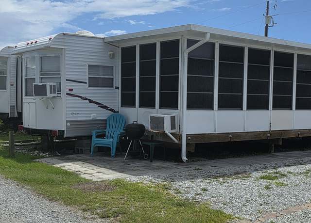 Property at 75 Leeward St, North Topsail Beach, NC 28460