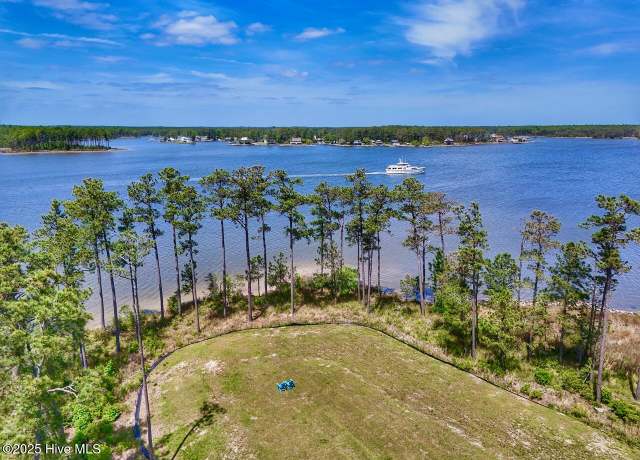 Property at 71 Jayne Pt, Oriental, NC 28571