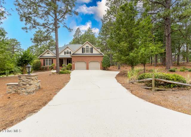 Property at 248 Longleaf Dr, West End, NC 27376, 3 beds, 3.5 baths