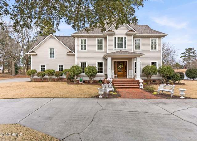 Property at 234 River Ridge Dr, Wallace, NC 28466, 4 beds, 3.5 baths