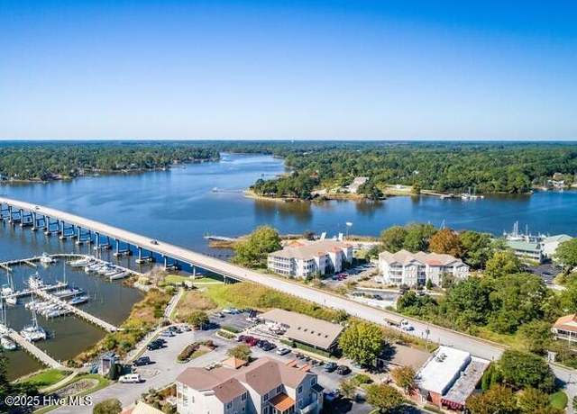 Property at 300 Midyette St Unit A11, Oriental, NC 28571, 3 beds, 2 baths