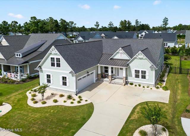 Property at 305 Jackline Dr, Hampstead, NC 28443, 4 beds, 3.5 baths