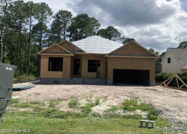 Property at 5712 Sloop Ct, New Bern, NC 28560, 4 beds, 2 baths