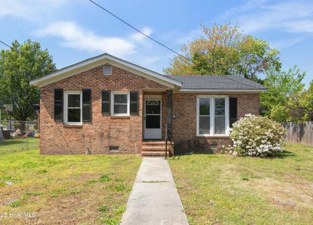 Property at 509 Madrin St, Elizabeth City, NC 27909, 3 beds, 2 baths