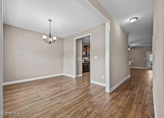 Property at 402 Kinroff Dr, Hubert, NC 28539, 3 beds, 2.5 baths