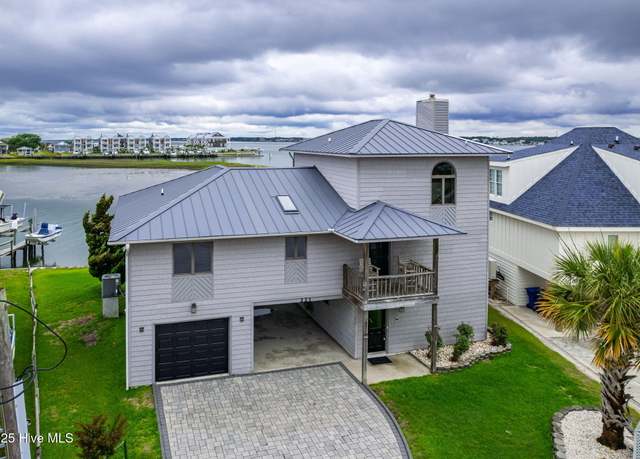 Property at 221 Smith St, Atlantic Beach, NC 28512, 2 beds, 3 baths