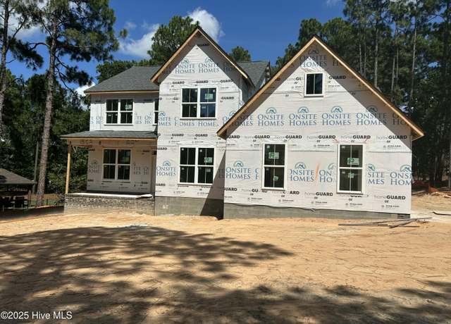 Property at 112 Callis Cir, West End, NC 27376, 3 beds, 2.5 baths