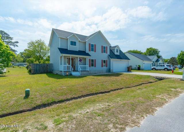 Property at 118 Villa Park Dr, Hubert, NC 28539, 3 beds, 2.5 baths
