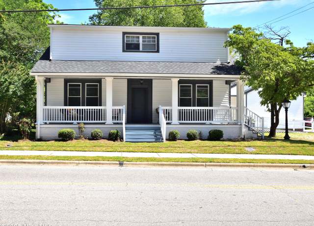 Property at 618 E Washington St, Nashville, NC 27856, 6 beds, 3 baths