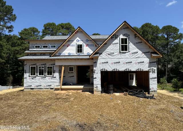 Property at 314 Juniper Creek Blvd, Pinehurst, NC 28374, 4 beds, 3.5 baths