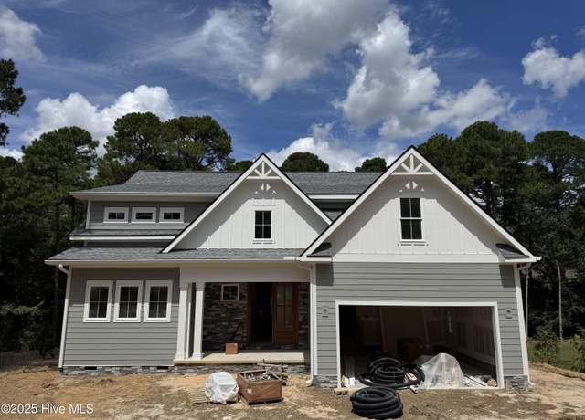 Property at 314 Juniper Creek Blvd, Pinehurst, NC 28374, 4 beds, 3.5 baths