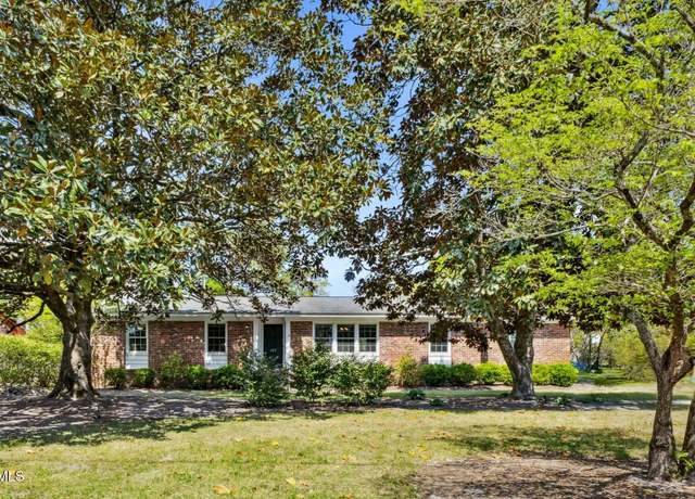 Property at 417 Arbor Way, Wilmington, NC 28409, 3 beds, 2 baths