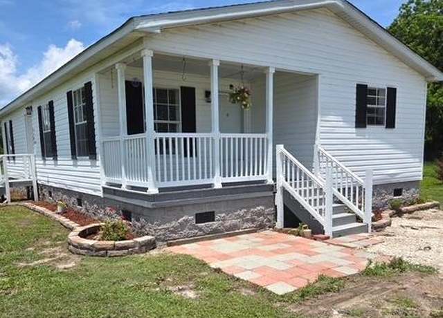 Property at 111 Dana Ct, Havelock, NC 28532, 3 beds, 2 baths