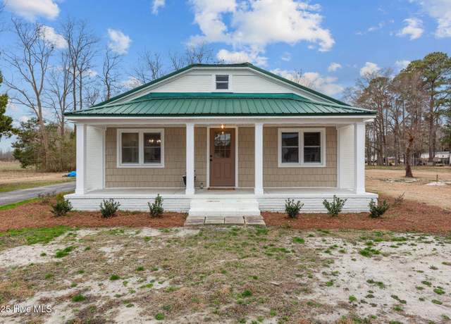 Property at 516 First Ave, Vanceboro, NC 28586, 2 beds, 2 baths