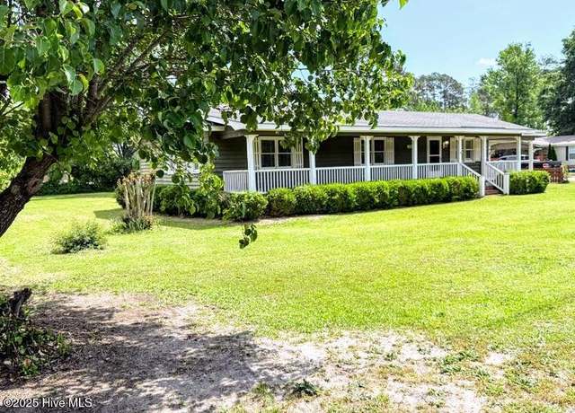 Property at 556 W Second St, Garland, NC 28441, 3 beds, 1 bath