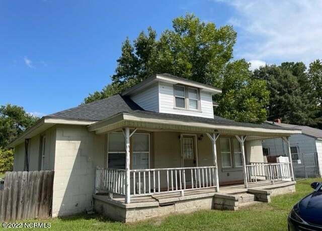 Property at 304 E Academy St, Robersonville, NC 27871, 3 beds, 2 baths