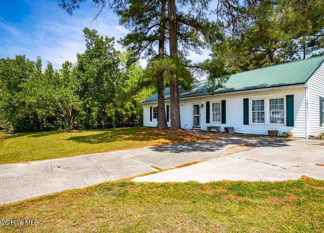 Property at 104 Haley Dr, Havelock, NC 28532, 3 beds, 1 bath