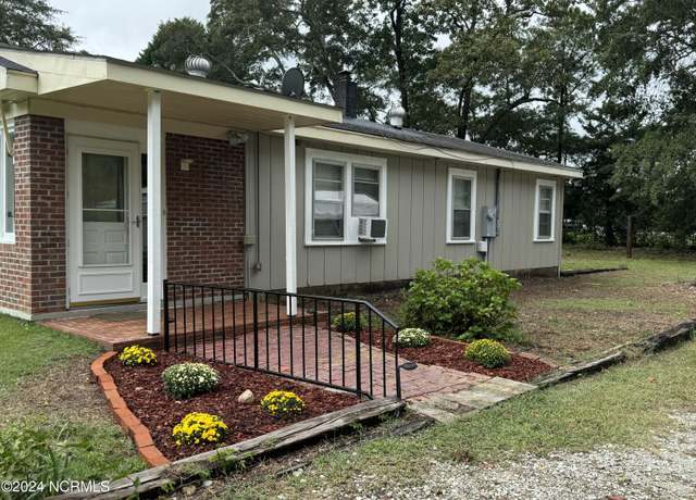 Property at 136 S Oak Forest Rd, Goldsboro, NC, 3 beds, 1 bath