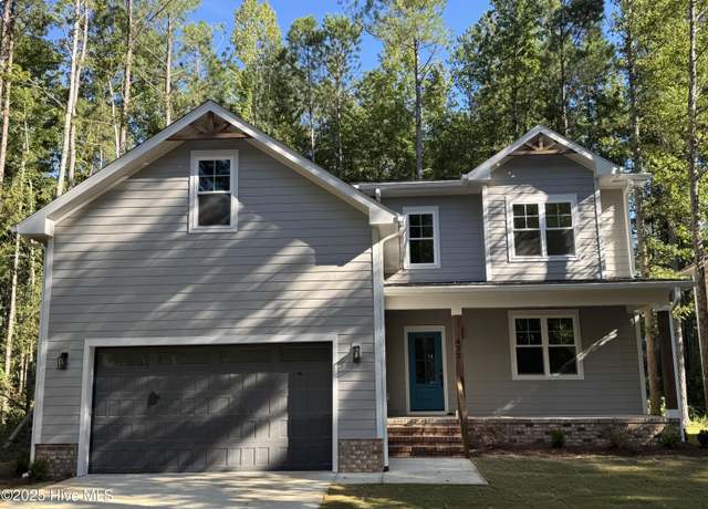 Property at 452 Moss Pink Dr, Vass, NC 28394, 4 beds, 2.5 baths