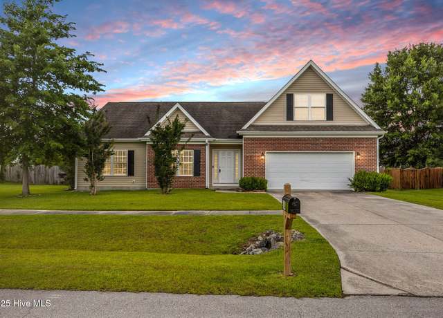 Property at 504 Pearl Valley Ct, Jacksonville, NC 28546, 4 beds, 3 baths