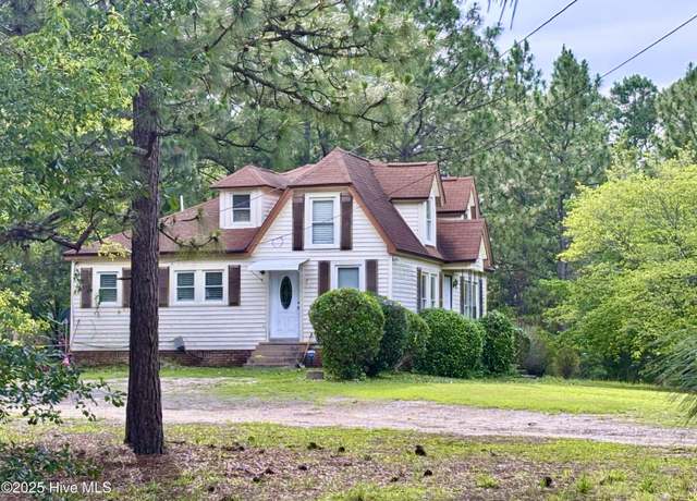 Property at 726 Mill Rd, Hamlet, NC 28345, 2 beds, 2.5 baths
