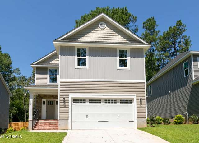 Property at 519 N Sycamore St, Aberdeen, NC 28315, 4 beds, 2.5 baths
