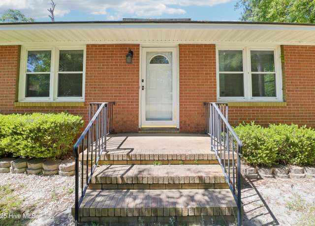 Property at 125 Old Jason Rd, La Grange, NC 28551, 2 beds, 1.5 baths