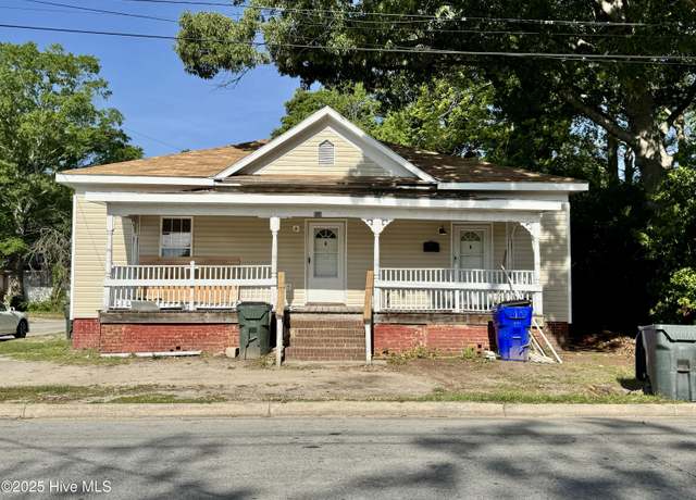 Property at 608 N East St, Kinston, NC 28501, 3 beds, 2 baths
