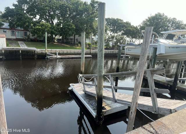 Property at 503 Peninsula Dr, Carolina Beach, NC 28428