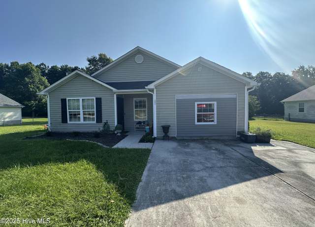 Property at 392 Riggs Rd, Hubert, NC 28539, 4 beds, 2 baths