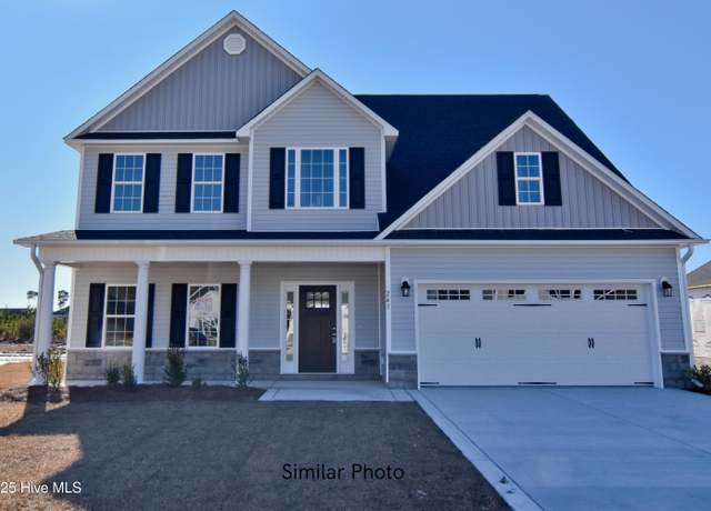 Property at 332 Black Hawk Dr, Jacksonville, NC 28546, 4 beds, 2.5 baths