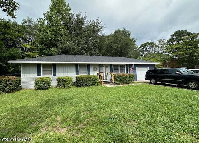 Property at 915 Midland Dr, Wilmington, NC 28412, 3 beds, 2 baths