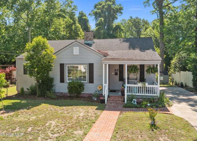 Property at 24 E Bayshore Blvd, Jacksonville, NC 28540, 3 beds, 2 baths