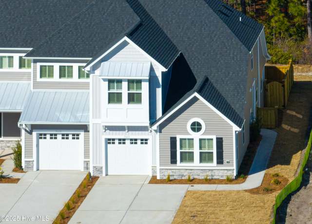 Property at 7417 Springwater Dr, Wilmington, NC 28411, 4 beds, 3.5 baths