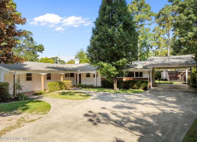 Property at 2003 Forest Hill Dr, Greenville, NC 27858, 4 beds, 3 baths