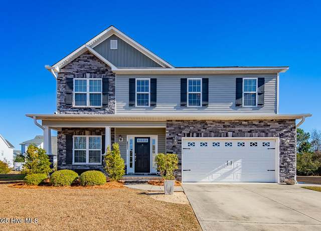 Property at 811 Sea Chaser Ct, Beaufort, NC 28516, 3 beds, 2.5 baths