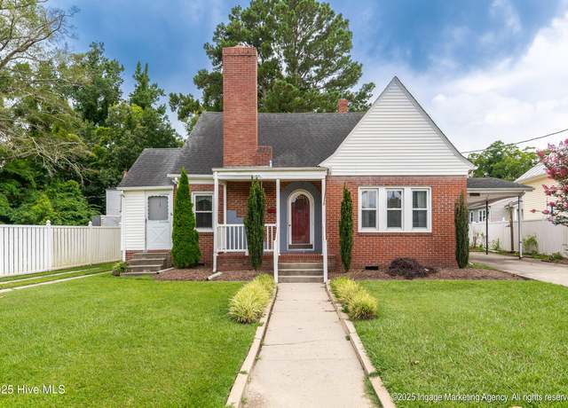 Property at 4121 Grimmersburg St, Farmville, NC 27828, 4 beds, 2 baths
