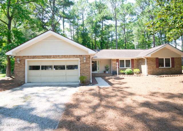 Property at 16 E Pine Ct, Calabash, NC 28467, 3 beds, 2.5 baths