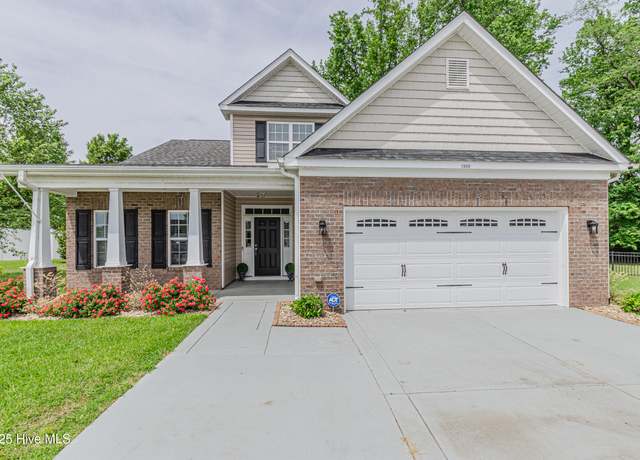 Property at 1900 Tralee Ct, Winterville, NC 28590, 4 beds, 2.5 baths