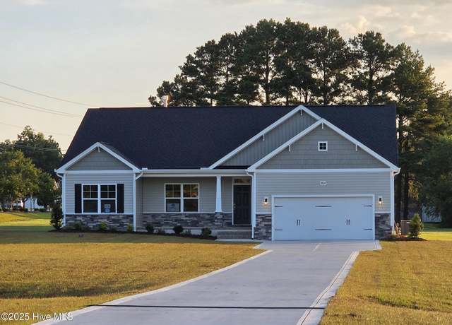 Property at 2809 Tucker Hill Dr, Grimesland, NC 27837, 3 beds, 2 baths