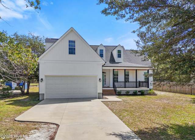 Property at 944 Nicklaus Rd, Southport, NC 28461, 3 beds, 2 baths