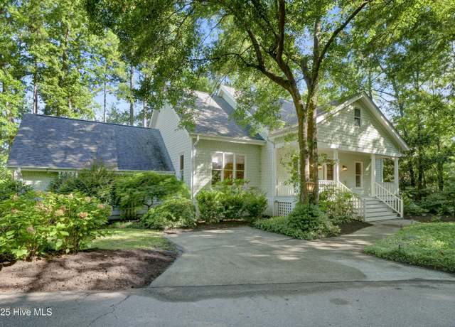 Property at 1304 Old Lamplighter Way, Wilmington, NC 28403, 4 beds, 3.5 baths