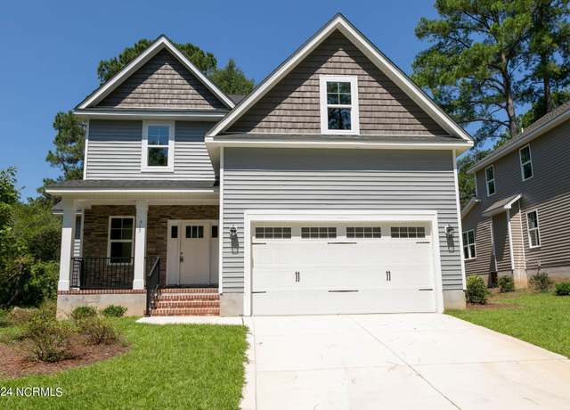 Property at 515 N Sycamore St, Aberdeen, NC 28315, 4 beds, 2.5 baths