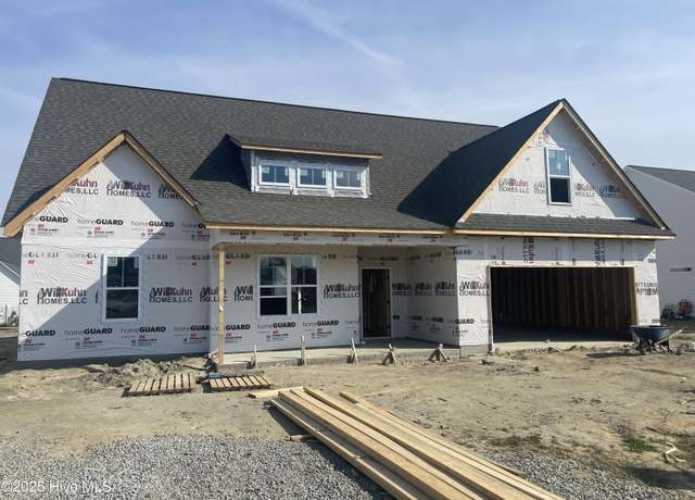 Property at 629 Norberry Dr, Winterville, NC 28590, 4 beds, 3 baths