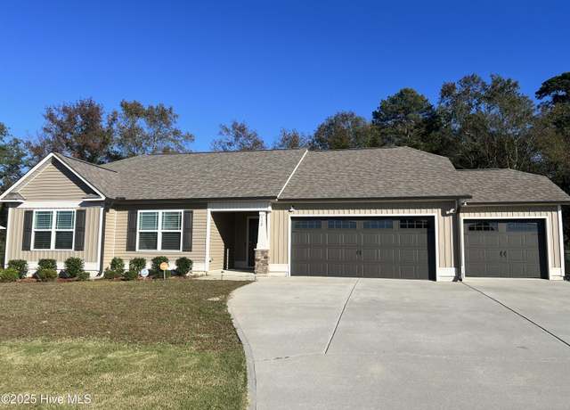 Property at 112 Highland Park Dr, Goldsboro, NC 27534, 3 beds, 2 baths