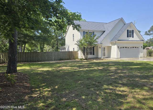 Property at 200 Golf View Dr, Hampstead, NC 28443, 4 beds, 3 baths
