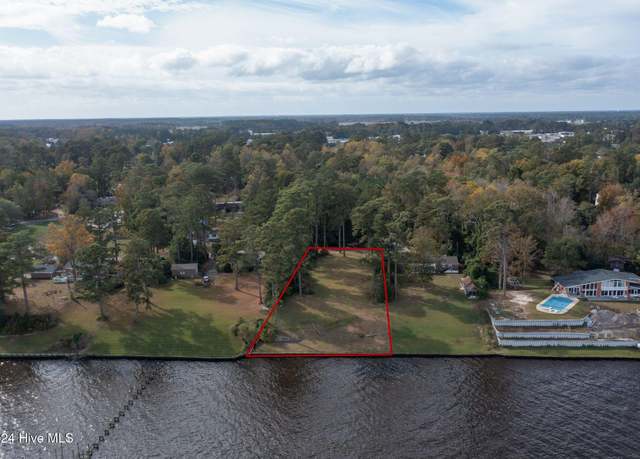 Property at 2108 Neuse Cliffs Dr, New Bern, NC 28560