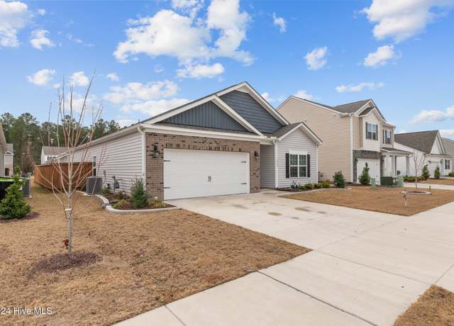Property at 2004 Ella Bengel Dr, New Bern, NC 28562, 4 beds, 2 baths